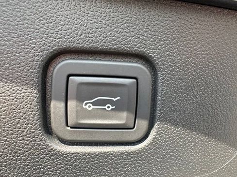 Used 2024 Chevrolet Blazer EV LT AWD/4WD image 23