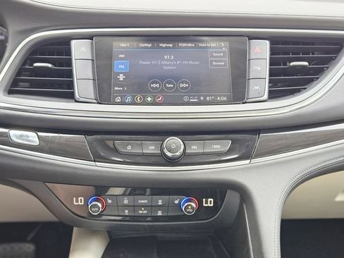 Used 2023 Buick Enclave Essence FWD image 22