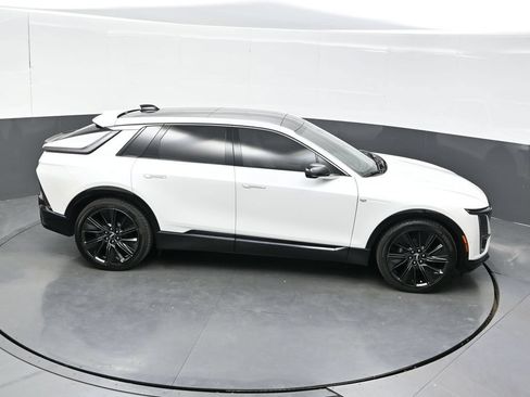 Certified 2024 Cadillac Lyriq Sport AWD/4WD image 38