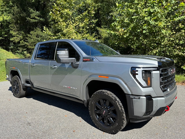 Used 2026 GMC Sierra 3500 AT4 w/ AT4 Premium Plus Package AWD/4WD image 4