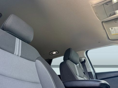 Used 2025 Chevrolet Blazer LT image 26