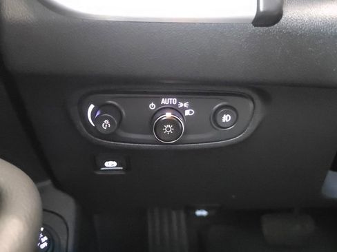 Used 2023 GMC Terrain SLT w/ LPO, Floor Liner Package AWD/4WD image 29