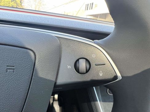 Used 2026 Tesla Model Y 2WD image 23