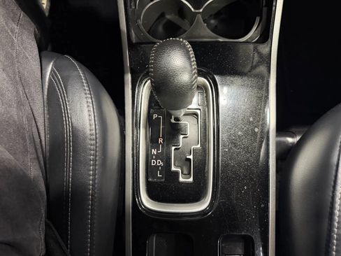 Used 2020 Mitsubishi Outlander SE image 20