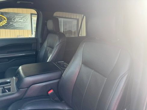 Used 2020 Ford Expedition XLT w/ Equipment Group 202A RWD image 10