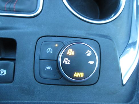 Certified 2023 Chevrolet Traverse RS w/ LPO, Floor Liner Package image 25