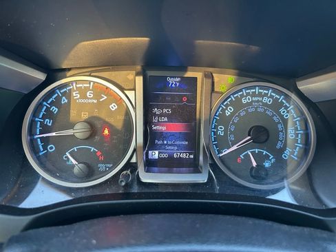 Used 2021 Toyota Tacoma SR5 RWD image 23