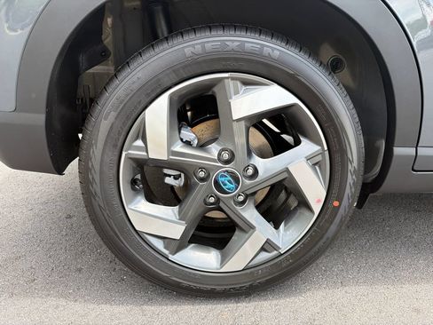 New 2026 Hyundai Venue SEL FWD image 18
