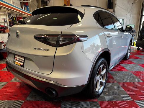 Used 2024 Alfa Romeo Stelvio Ti w/ Performance Driving Package AWD/4WD image 7