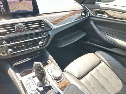 Used 2019 BMW 540i xDrive w/ M Sport Package AWD/4WD image 32