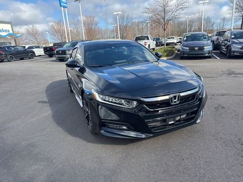 Used 2019 Honda Accord Sport image 4
