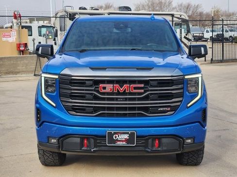 Used 2022 GMC Sierra 1500 AT4 w/ AT4 Premium Package image 11