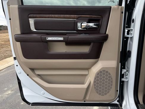 Used 2016 RAM 3500 Laramie Longhorn image 19