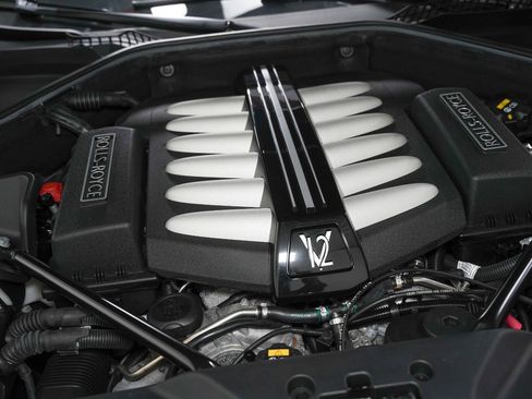 Used 2017 Rolls-Royce Wraith image 50