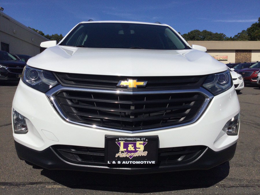 Used 2018 Chevrolet Equinox LT w/ Sun & Infotainment Package AWD/4WD image 4