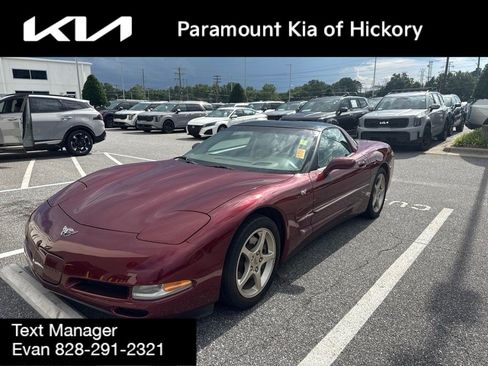 Used 2003 Chevrolet Corvette Coupe w/ Preferred Equipment Group RWD image 1