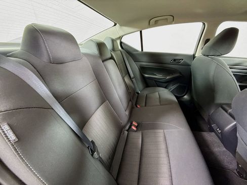 Used 2025 Nissan Altima 2.5 SV image 24