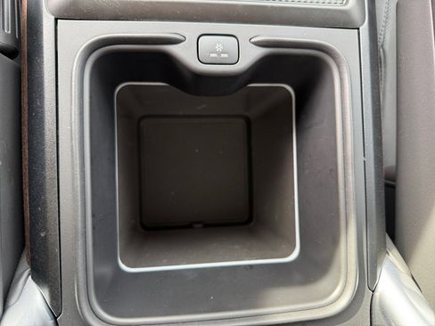 Used 2024 Land Rover Range Rover Long Wheelbase SE image 19