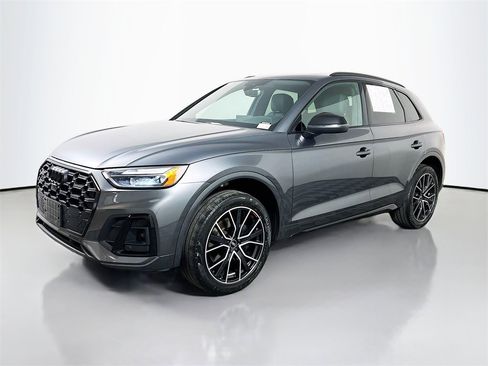 Used 2022 Audi SQ5 Premium Plus w/ Premium Plus Package image 3