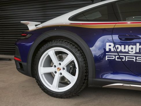 Used 2024 Porsche 911 Dakar image 24