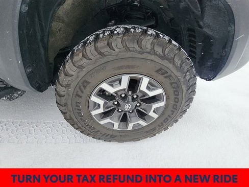 Used 2023 Toyota Tacoma TRD Off-Road w/ Advanced Technology Package image 21