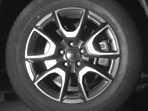 Used 2025 Jeep Compass Trailhawk image 13