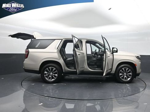 Used 2022 Chevrolet Tahoe LT w/ LT Signature Plus Package RWD image 27