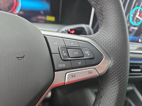 New 2026 Volkswagen Tiguan SE R-Line image 18