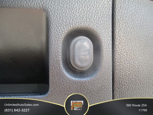 Used 2018 Chevrolet Tahoe LT AWD/4WD image 17