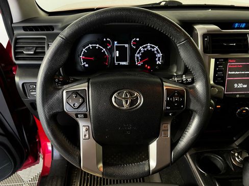 Used 2020 Toyota 4Runner SR5 Premium w/ Moonroof Package AWD/4WD image 9