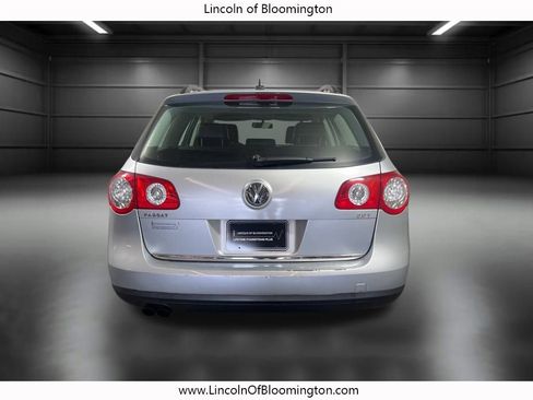Used 2007 Volkswagen Passat 2.0T image 7