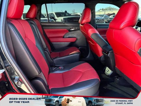 Used 2022 Toyota Highlander XSE image 18