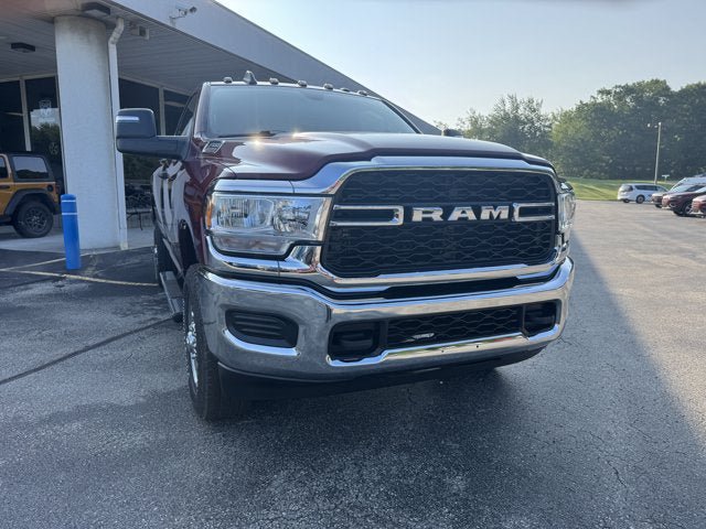 Used 2024 RAM 2500 Tradesman w/ Chrome Appearance Group AWD/4WD image 7