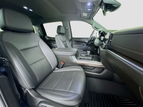 Used 2023 Chevrolet Silverado 1500 LTZ image 27