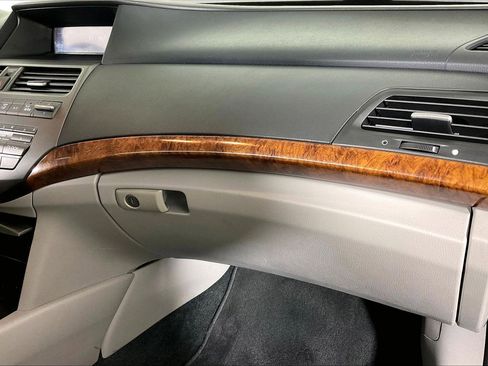 Used 2012 Honda Accord EX-L image 17