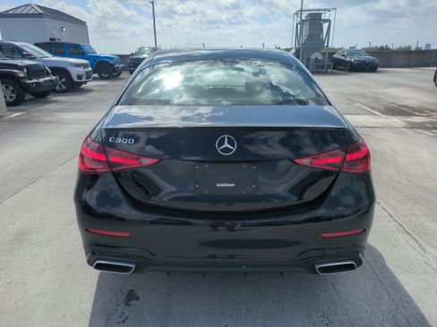 Used 2022 Mercedes-Benz C 300 Sedan image 6