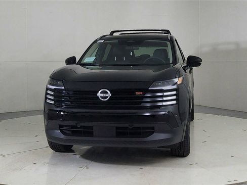 New 2026 Nissan Kicks SR w/ Cold Weather Package image 2