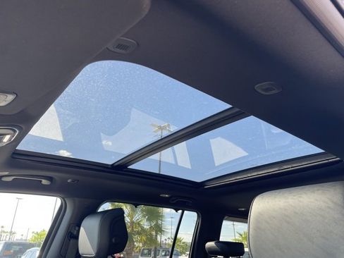 New 2025 Jeep Wagoneer 4WD w/ Convenience Group I image 15