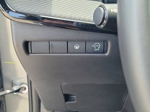 Certified 2026 Nissan Kicks SR FWD image 22