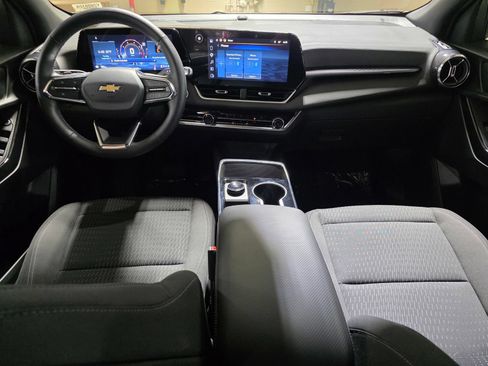 Used 2026 Chevrolet Equinox LT w/ Safety and Technology Package FWD image 18