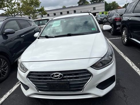 Used 2018 Hyundai Accent SE FWD image 3