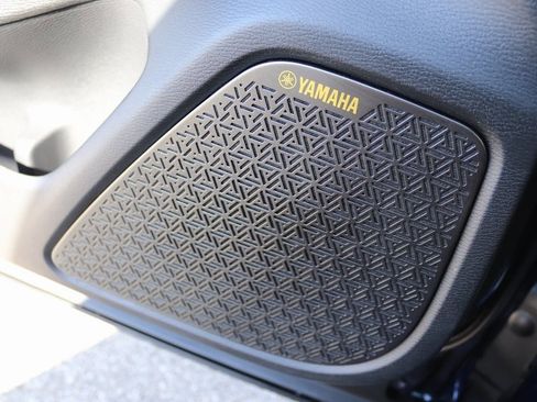 Used 2025 Mitsubishi Outlander SE image 24