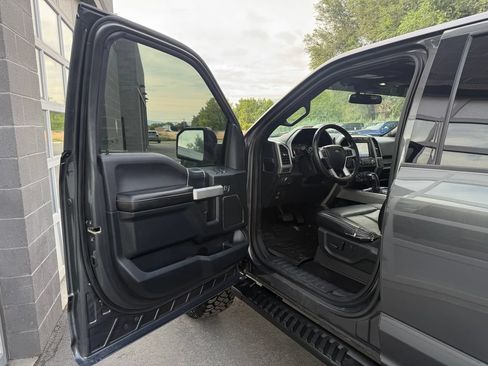 Used 2020 Ford F150 Lariat w/ Equipment Group 502A Luxury AWD/4WD image 19
