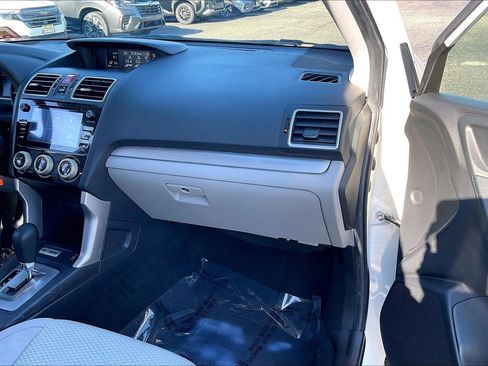 Used 2018 Subaru Forester 2.5i Premium image 17