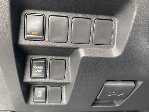 New 2025 Nissan Frontier SV image 31