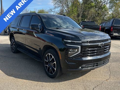 Used 2025 Chevrolet Suburban RST w/ RST Capability Package AWD/4WD image 1