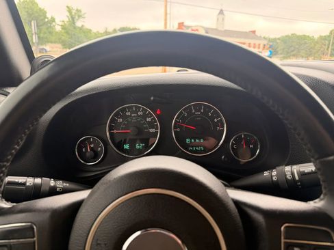 Used 2013 Jeep Wrangler Unlimited Sport AWD/4WD image 14