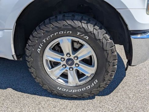 Used 2015 Ford F150 XLT w/ Trailer Tow Package RWD image 10