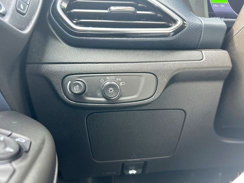 Certified 2023 Chevrolet Bolt EUV Premier w/ Sun & Sound Package image 20