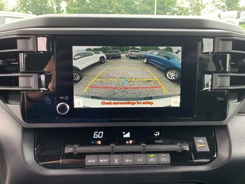 Used 2025 Toyota Tundra SR w/ SR Tow Package AWD/4WD image 32
